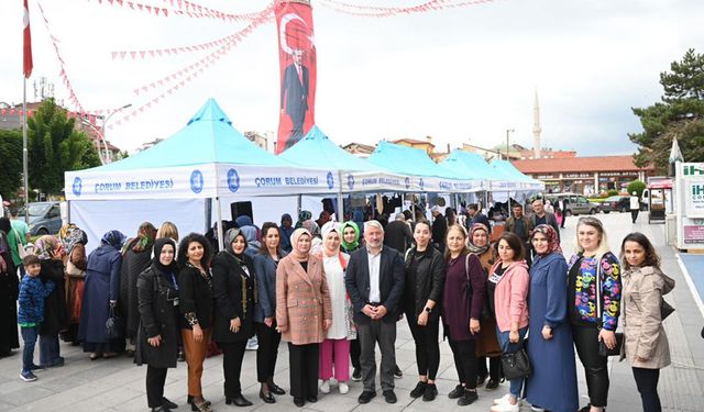 Kadın Kültür Merkezi kursiyerleri stant açtı