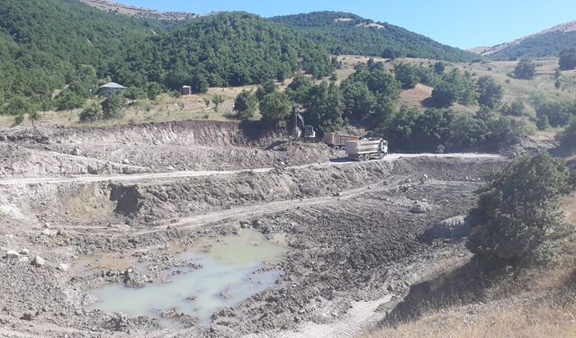 Yarım Söğüt Köyünde Sulama Göleti çalışmaları başladı!