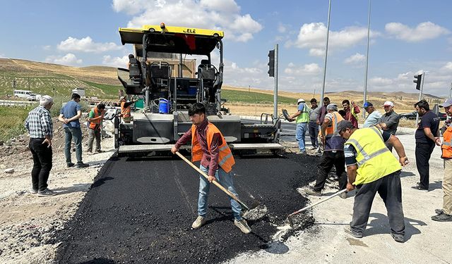 Artık daha konforlu! Alaca-Çorum yolu sıcak asfaltla yenilendi