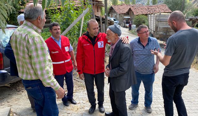 Çorum'da yangın mağdurlarına Kızılay'dan destek