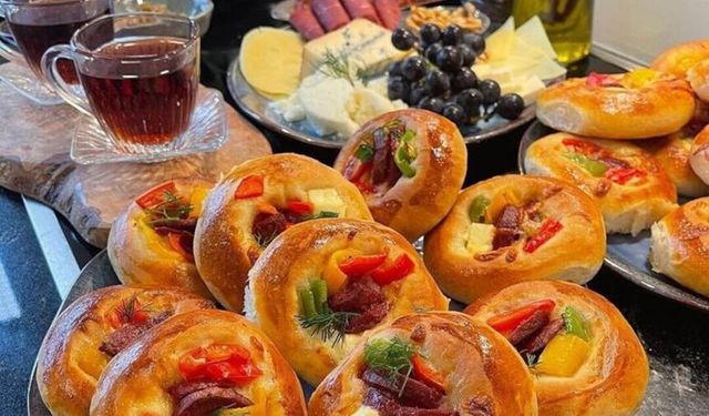 Pastanedekileri Unutturan Tarif: Çocukların Gözdesi Olacak O Efsane Pizza Poğaça