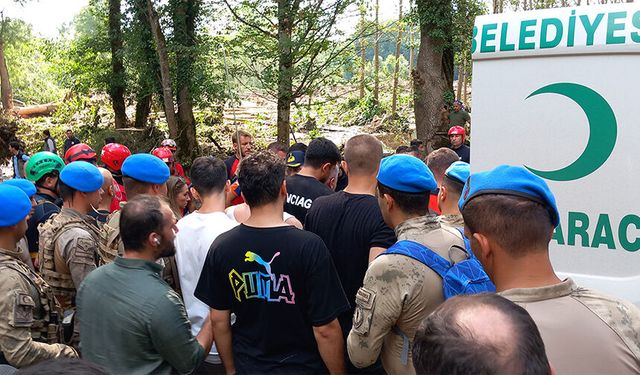Kırklareli'nde sel felaketi: 3 ay önce evlenen çift hayatını kaybetti