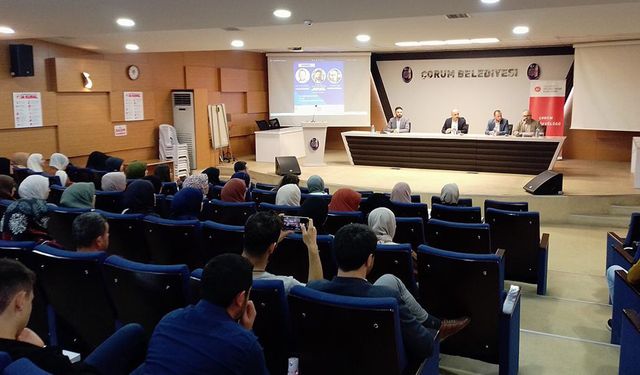 Mesleki Gelişim Akademisi ve Bilinç Serisi Projesi çerçevesinde ilk panel yapıldı