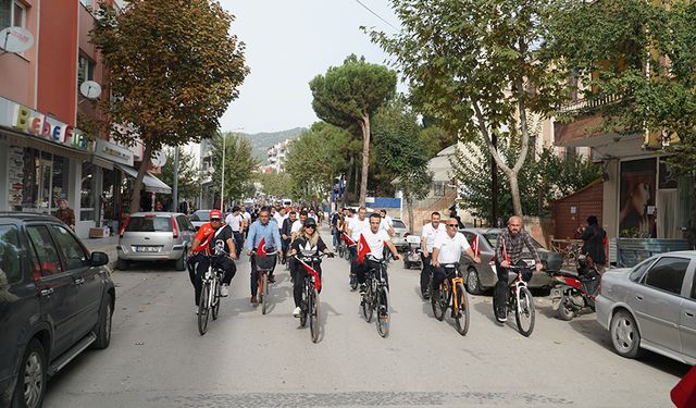 Çorum'un bu ilçesinde Cumhuriyetimizin 100. yıl coşkusu bisiklet turuyla taçlandı