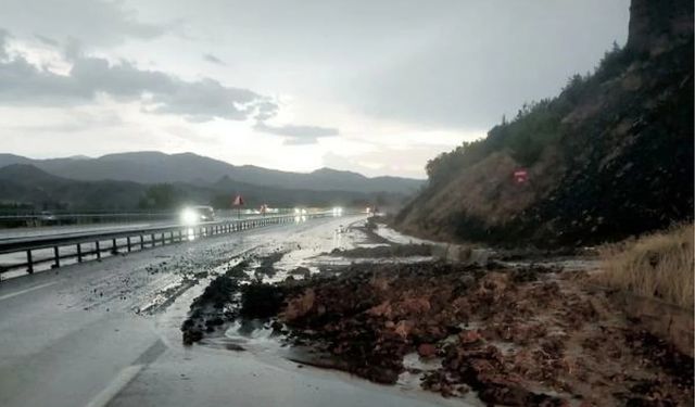 Çorum’da şiddetli yağış toprak kaymasına sebep oldu!