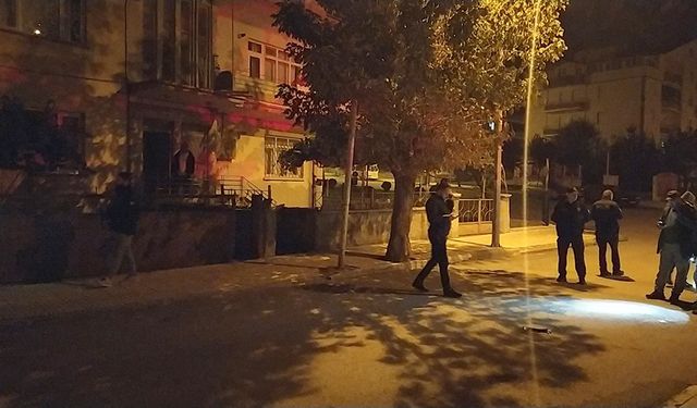 Motosikletli saldırganlar Çorum'da dehşet saçtı: 1 kişi vuruldu