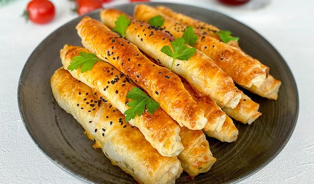 Bu tarifle börek ustalarına rakip olacaksınız! Çıtır çıtır Unlu Sirkeli Börek tarifi