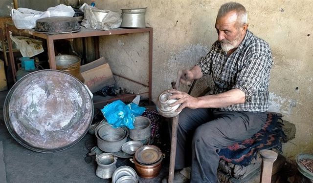 Tokat'ta kalaycılık mesleğini yaşatan adam