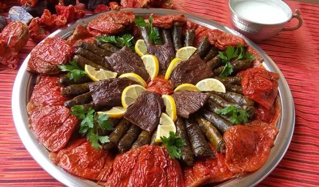 Herkesin merak ettiği lezzet: Antep usulü Kuru Dolma nasıl yapılır?