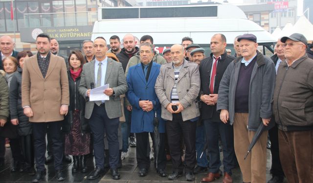 CHP, Bakan Tekin’i istifaya davet etti