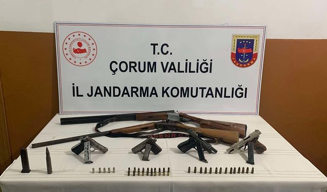 Osmancık'ta Jandarma'dan silah operasyonu: Bu evden neler çıktı neler!