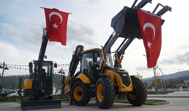 Çorum'da bu belediye, altyapı ve mezarlık hizmetleri için iki yeni iş makinesi aldı