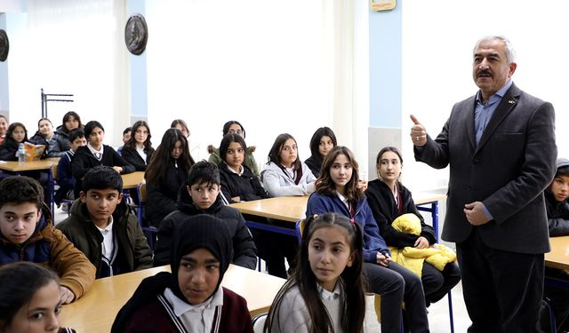 Başkan Şaltu, tecrübelerini öğrencilerle paylaştı