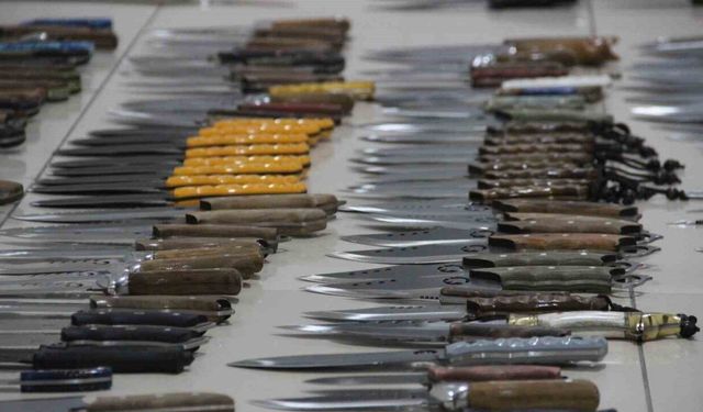 Karaman’da satışı yasak 519 adet kesici ve delici alet ele geçirildi