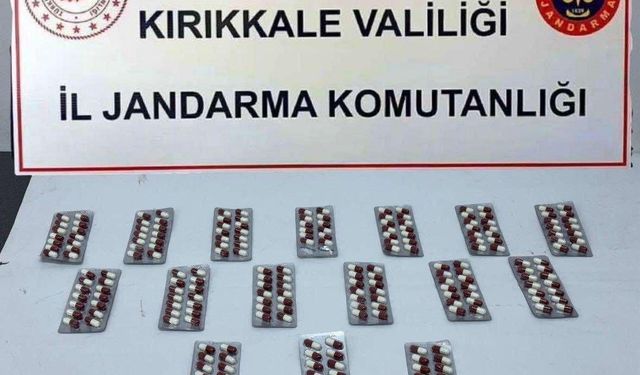 Kırıkkale’de 2 şahsın üzerinde uyuşturucu hap ele geçirildi