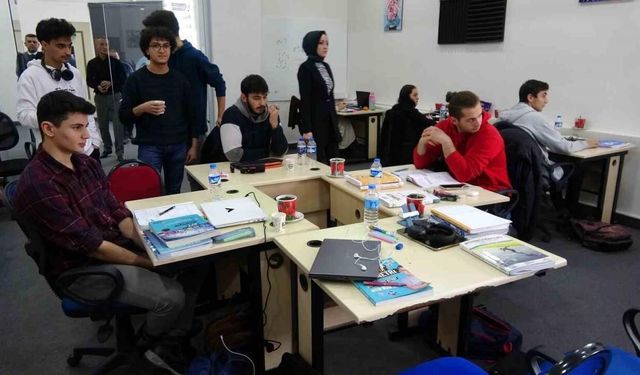 Sorgun’da Alper Gezeravcı’nın ismi kültür merkezine verildi