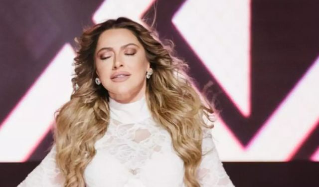 Hadise'den Nefes Kesen Pozlar: Sosyal Medya Yıkılıyor