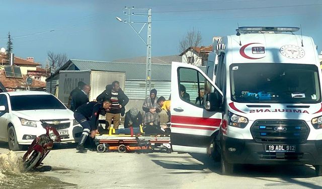 Çorum'da Elektrikli bisiklet park halindeki otomobile çarptı