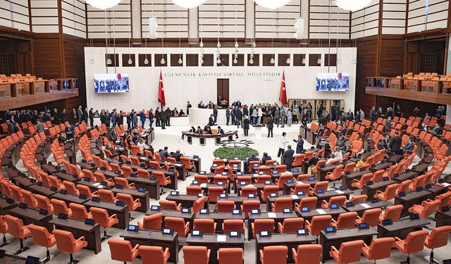 Türk askerinin Aden Körfezi'ndeki görev süresi uzatıldı