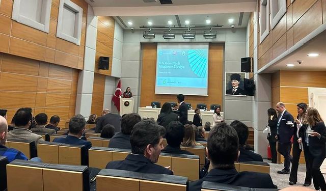 Çorumlu iş insanı, ABD-Türkiye Greentech Forumu’na katıldı
