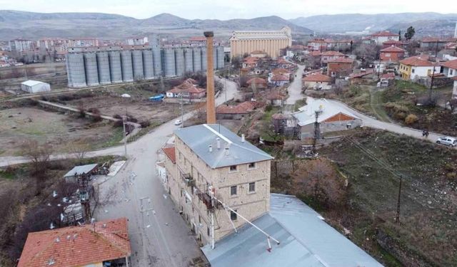 83 yıllık un fabrikası saat gibi çalışıyor