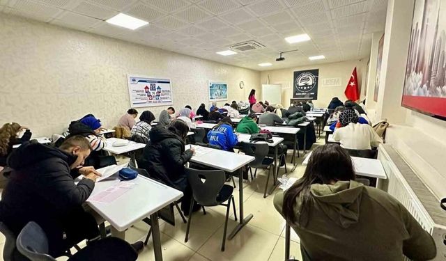 Aksaray Belediyesinden öğrencilere ücretsiz TYT-AYT sınavına hazırlık desteği