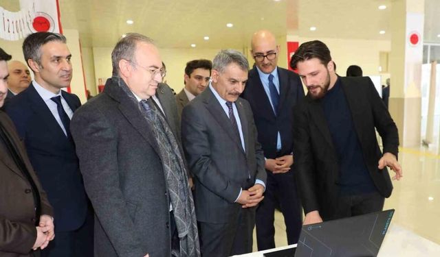 Genç Fikirler Fabrikası yarışmasında finale kalan 5 proje ödüllendirildi