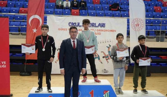 Okul Sporları Güreş Türkiye Şampiyonası, Niğde’nin ev sahipliğinde başladı