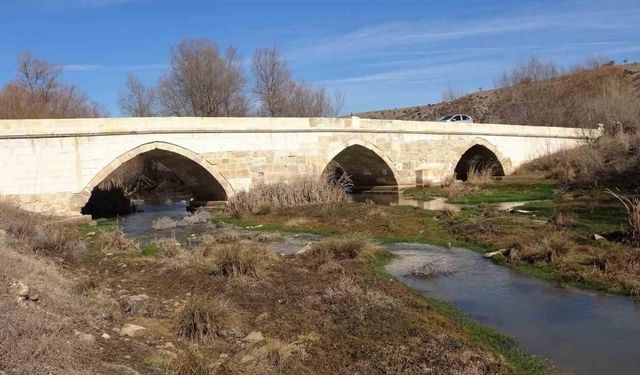 Yavuz Sultan Selim’in yaptırdığı köprü, ihtişamıyla ayakta duruyor