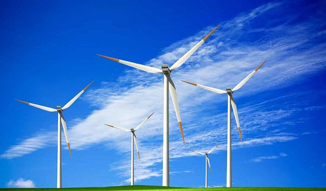 Rüzgar ve güneş enerjisi doğalgazı ilk kez geride bıraktı