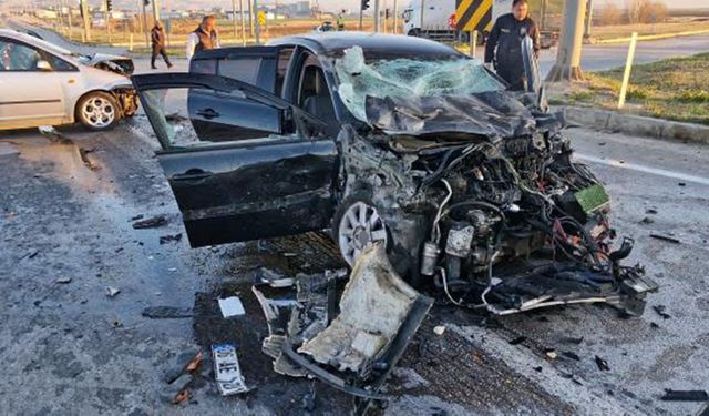 Alaca'da feci kaza: 9 kişi yaralandı