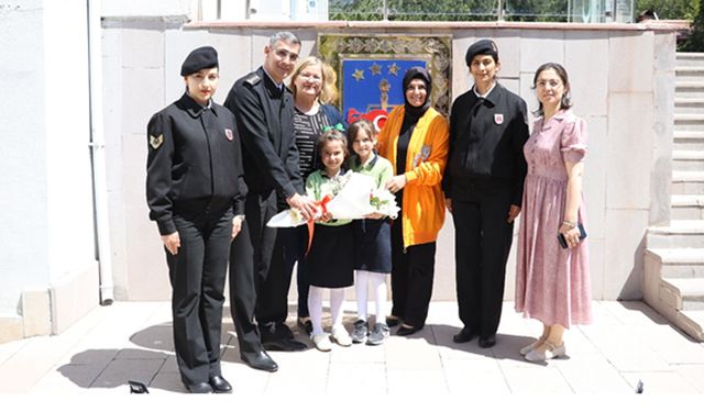 Jandarma’dan çocuklara 23 Nisan etkinliği