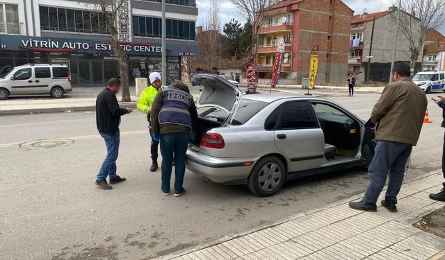 Çorum'da polis ekiplerinin şok uygulamaları sürüyor