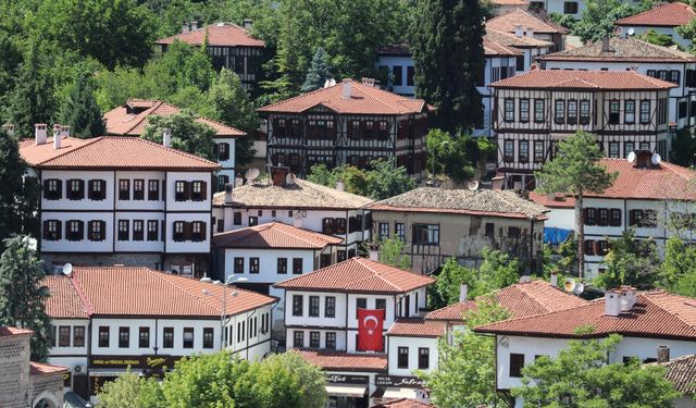 Safranbolu bayram tatilinde 1 milyon 225 bin misafirini doğa ve tarihle iç içe ağırladı