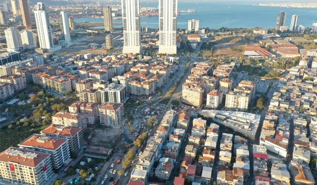 İzmir'de kaç bina deprem riskinde?