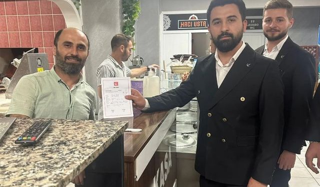 Yeniden Refahlı gençlerden Gölcük'te esnaf ziyareti