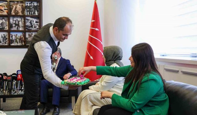 AK Parti heyetinden CHP’ye bayram ziyareti