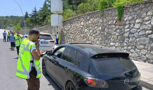 Başkentte bayram trafiği denetimi 18 bini aşkın polisle gerçekleştiriliyor