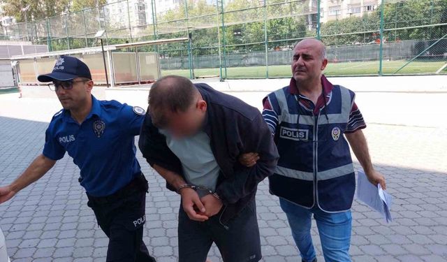 ’Boğazından bıçaklandığı’ mesajını komşu kadına atıp yardım istedi