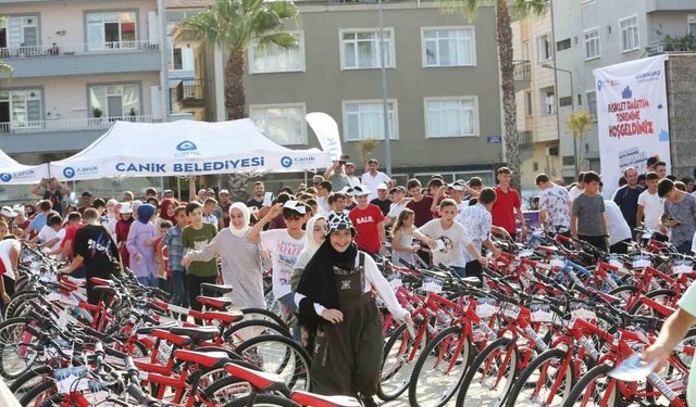 Camiye gelen ödülü kapıyor