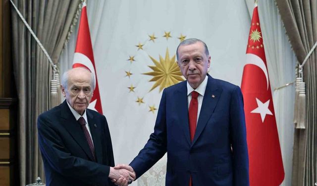 Cumhurbaşkanı Recep Tayyip Erdoğan ile MHP Genel Başkanı Devlet Bahçeli’nin görüşmesi başladı.