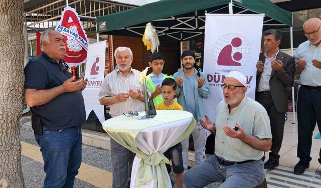 Karaman’da yetimler için düzenlenen hayır çarşısı dualarla açıldı