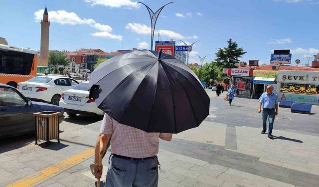 Kırşehir’de hava sıcaklıkları vatandaşları bunalttı