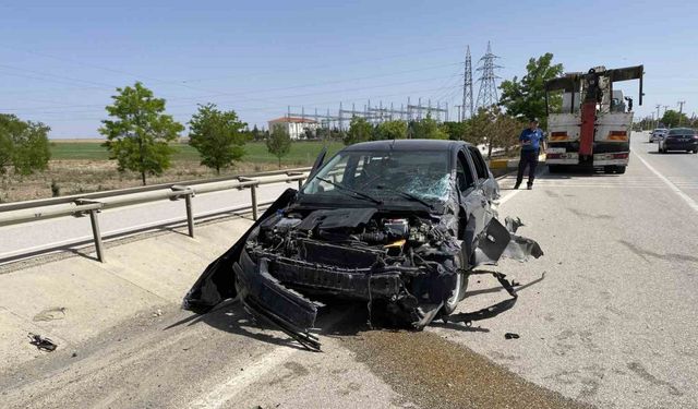 Konya’da iki otomobil çarpıştı: 4 yaralı