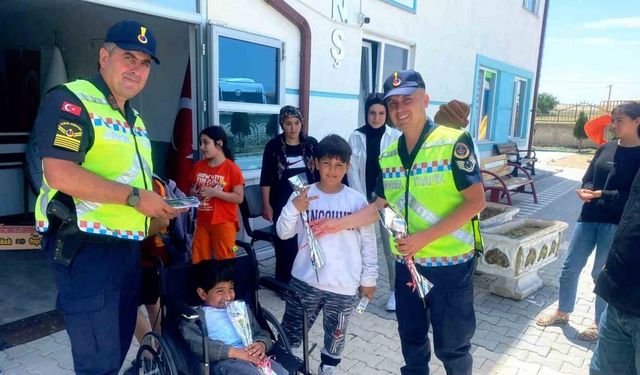 Kulu’da jandarmadan özel öğrencilere trafik güvenliği eğitimi