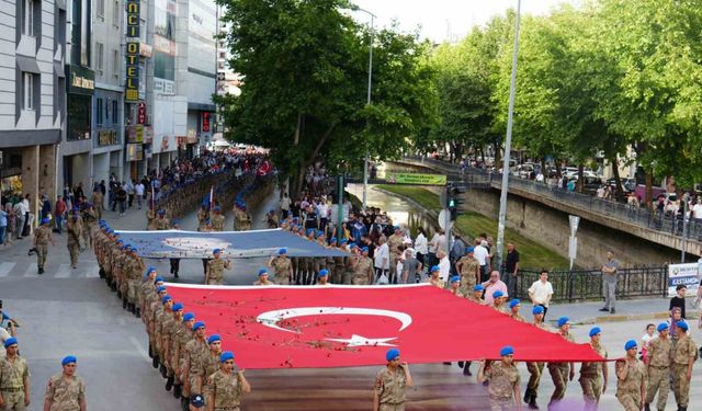 Kurtuluş Savaşı ruhunu 95 kilometrelik yolu yürüyerek yaşadılar