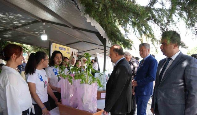 Öğrencilerin projeleri Bilim Festivali’nde sergilendi