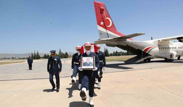 Şehit Hava Pilot Albay Gökhan Özen’in naaşı Eskişehir’e getirildi