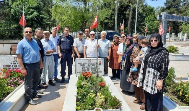 Şehit uzman çavuş kabri başında dualarla anıldı