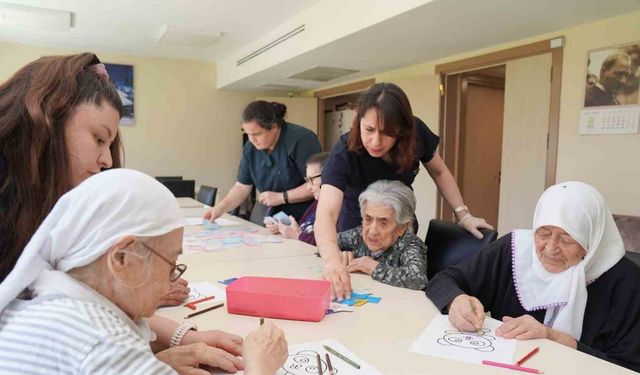 Tepebaşı Belediyesi, Alzheimer hastalarının yanında